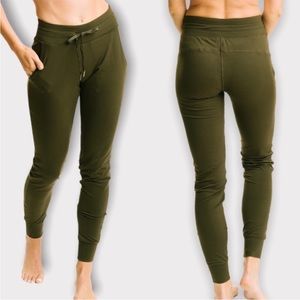 Zyia Active Olive Green Ascend High Rise Joggers Pants Size Large